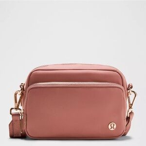 Lululemon Everywhere Crossbody Bag 2L